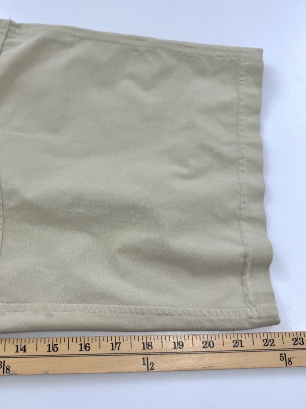 Lululemon Light Utilitech Cargo Pocket High-Rise Crop Natural Ivory Womens Sz 33
